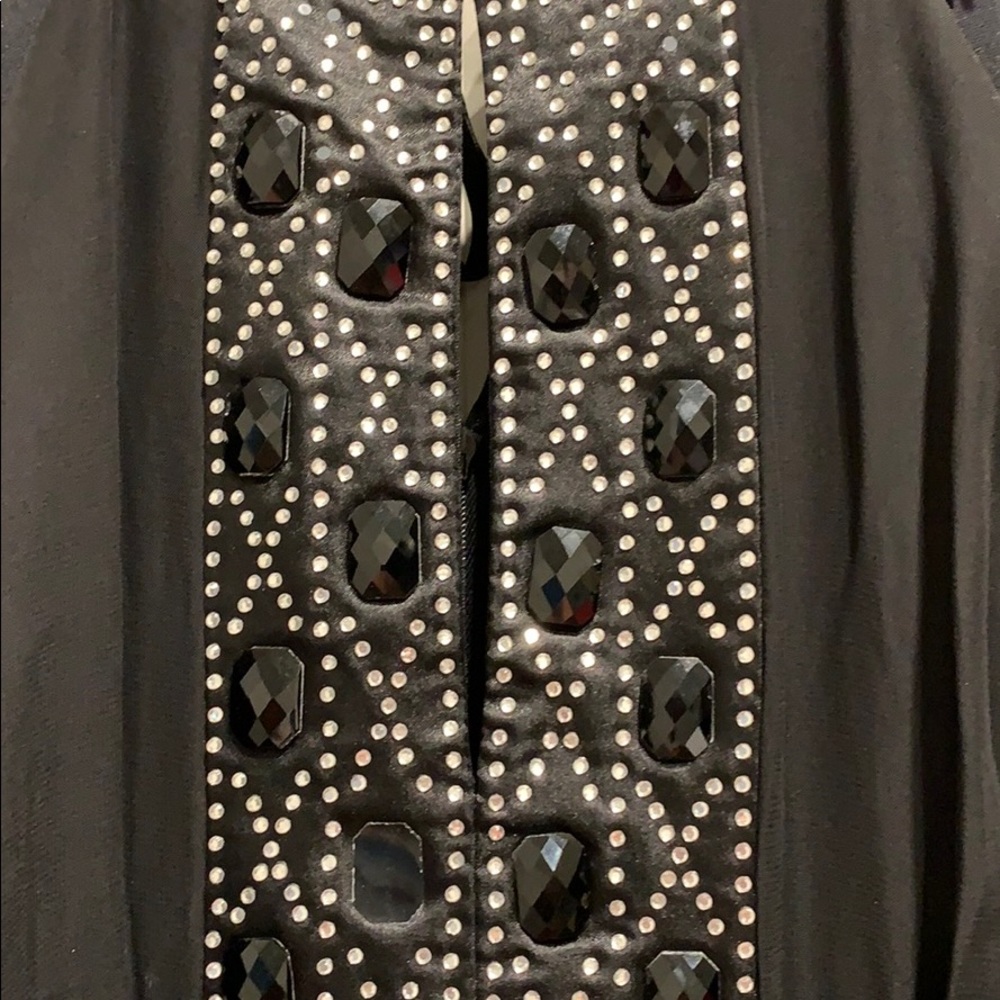 Above knee flowey cocktail dress. PERFECT condition. THIS IS A STEAL! - Picture 2 of 3
